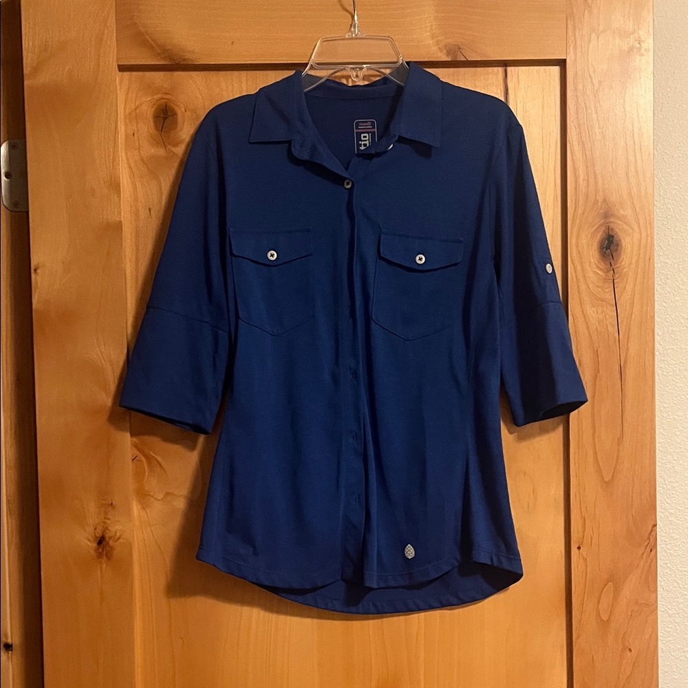 Stio Women's Button-Down Shirt in Deep Blue